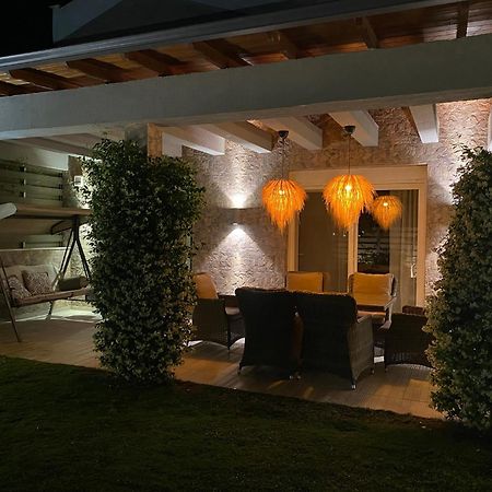 Villa Eli - Luxury Nature Getaway - Strategically Located For Beach Exploration - Onsite Power For Electric Vehicle Fourka Exterior foto